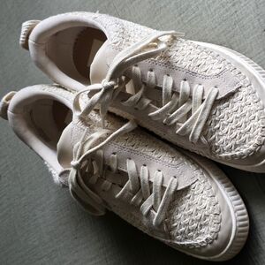 Women's Cream Sneakers